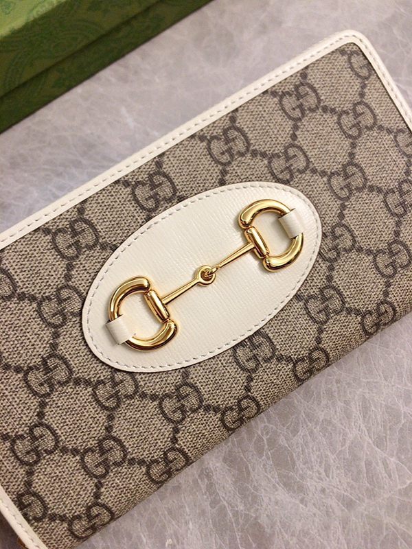 グッチ財布 レプリカ背面デザイン